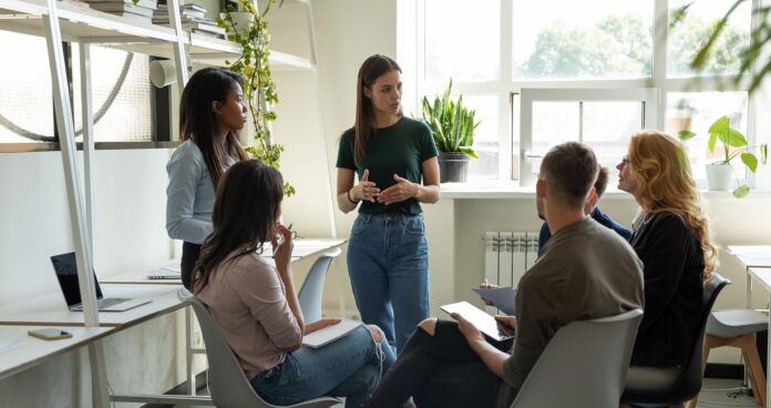 csm_Jobs_und_Praktika_Adobe_Stock_fizkes_3c6c7c2dd9