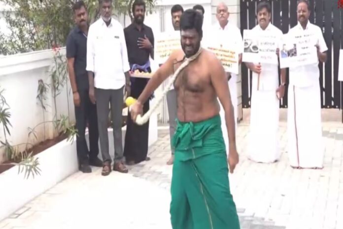 Annamalai Flogs Himself In Protest Against Tamil Nadu Injustice, Surrenders To Higher Power Annamalai Flogs Himself In Protest Against Tamil Nadu Injustice, Surrenders To Higher Power