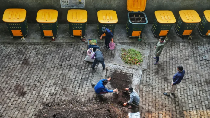 Zero Waste Success: South Delhi Colony Avoids Landfills For Six Years Zero Waste Success: South Delhi Colony Avoids Landfills For Six Years